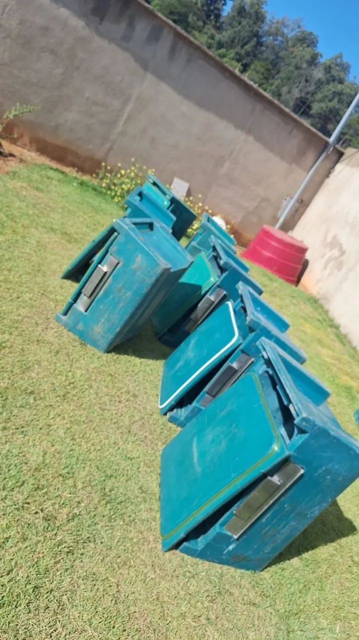 Caixa térmica hotbox 15l 30l 100l em bom estado USADA preço por tamanho leia na descrição  - Foto 2