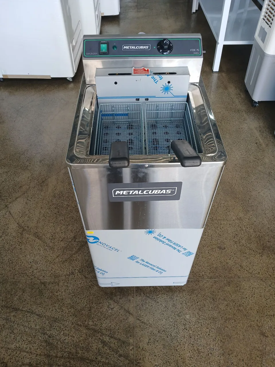 Fritadeira Elétrica Zona Fria de Óleo 15 Litros 8000 W