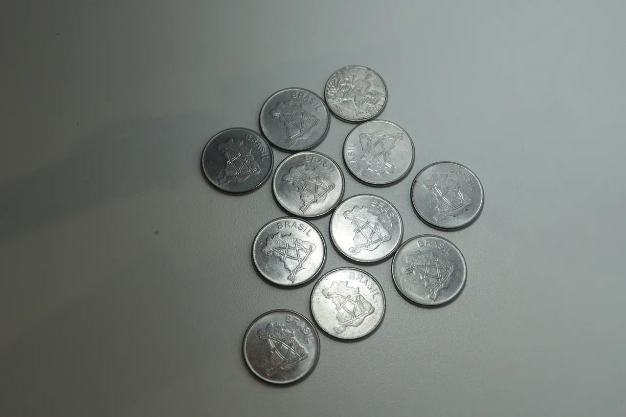 10 moedas de 10 cruzeiros  - Foto 4