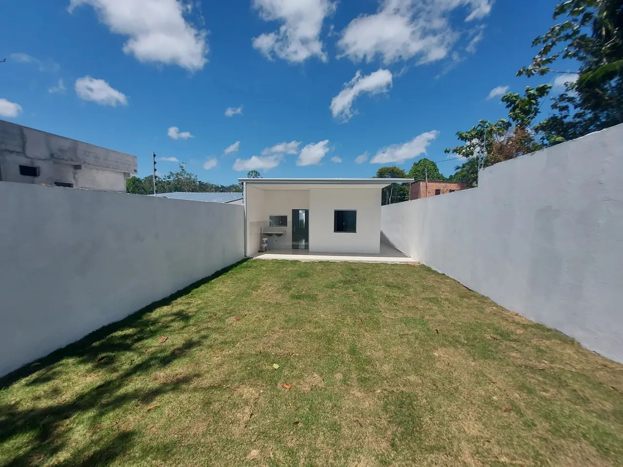 Águas Claras | 2 Quartos | Quintal Amplo | Só 2 9 0 mil a Vista | Não Perca
