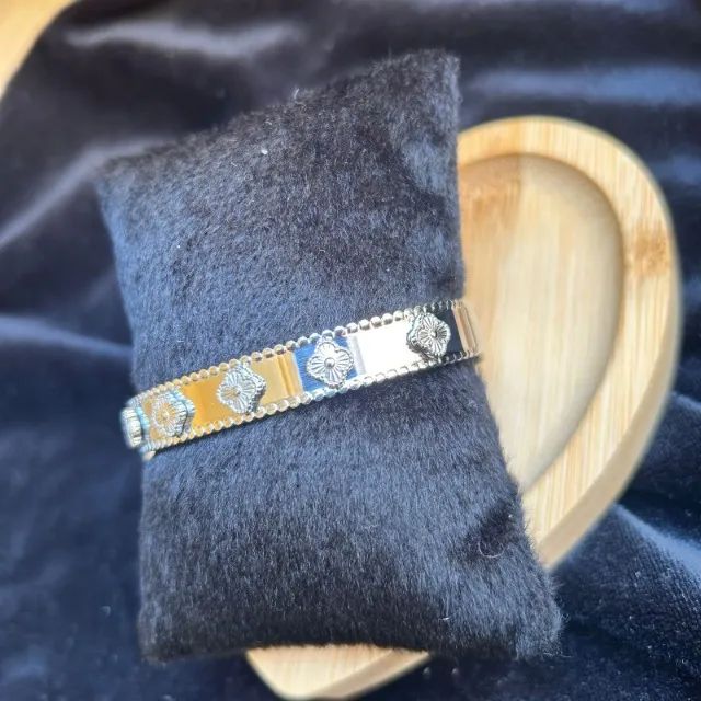 bracelete flores - aço inoxidável