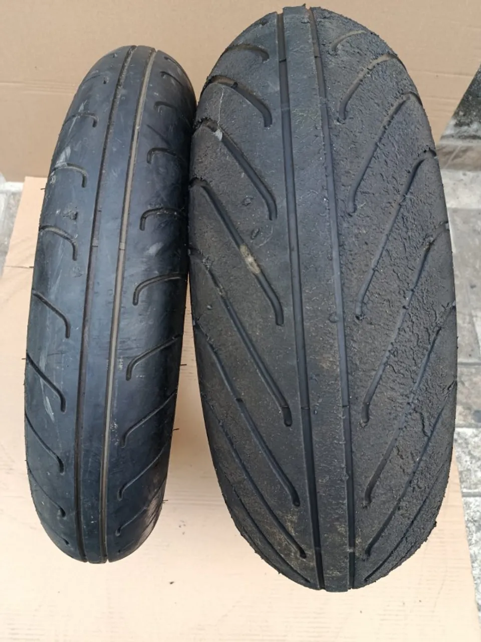 Par pneu usado Pirelli Diablo Wet 190/60-17 e 120/70-17