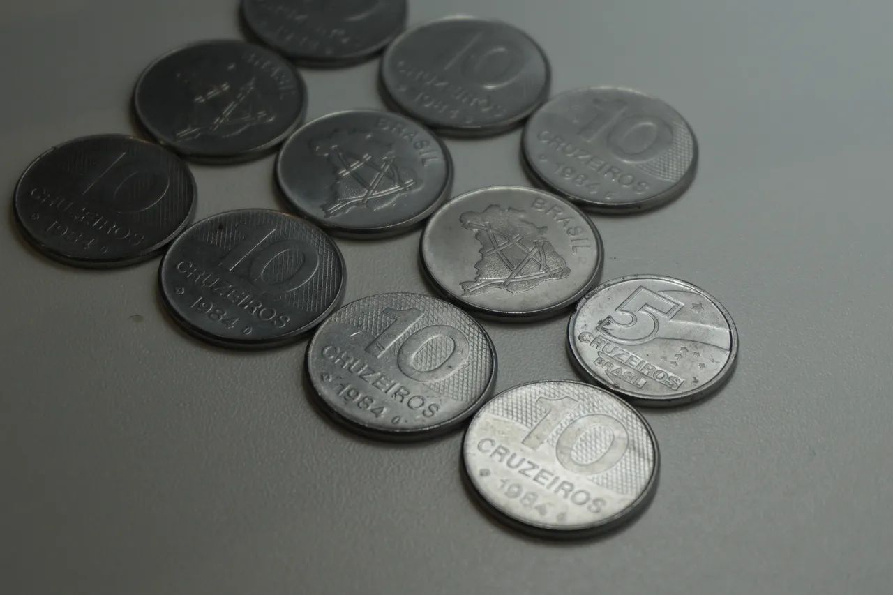 10 moedas de 10 cruzeiros  - Foto 3