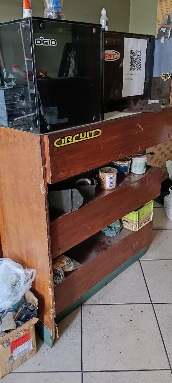 Vendo balcão/caixa!