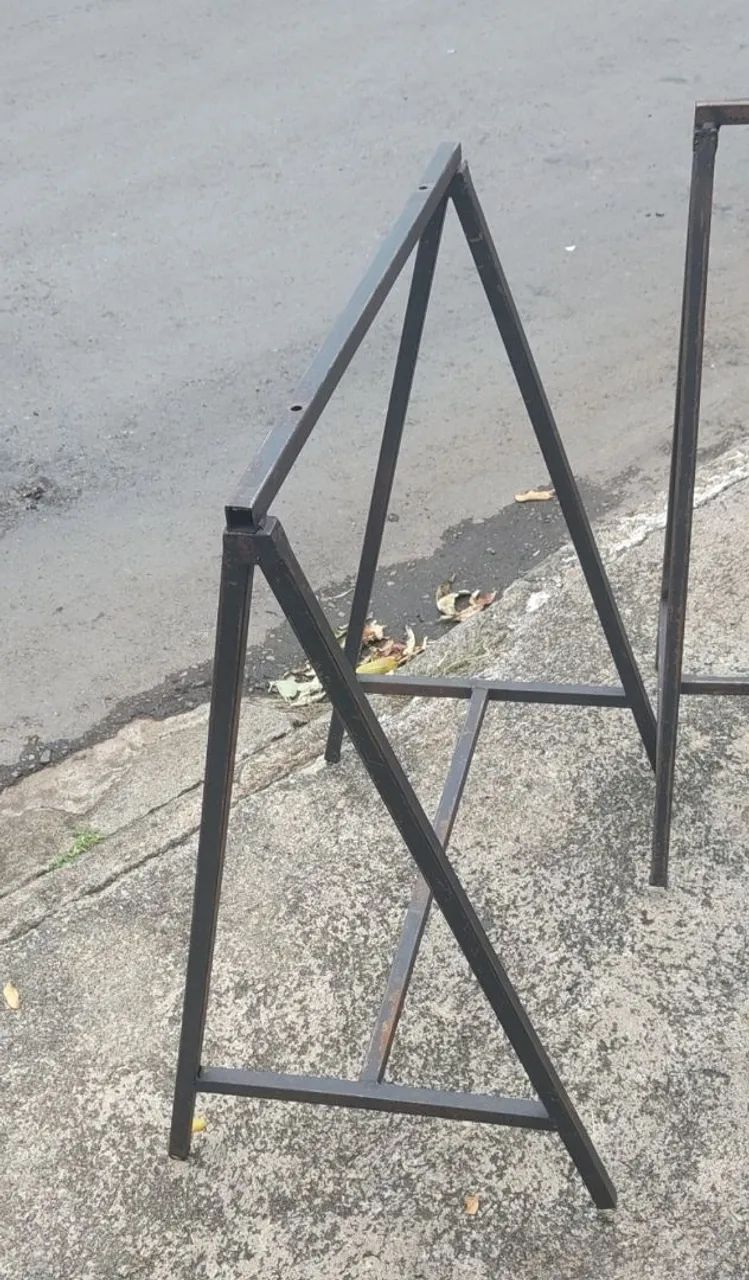 Cavalete de Ferro - Foto 2
