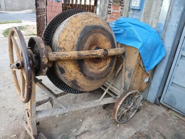 Betoneira 64985882573699123