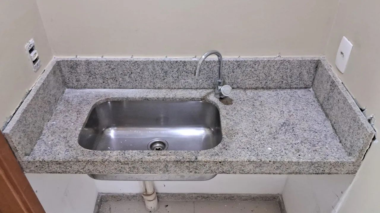 Kitchen Counter64618080679683120