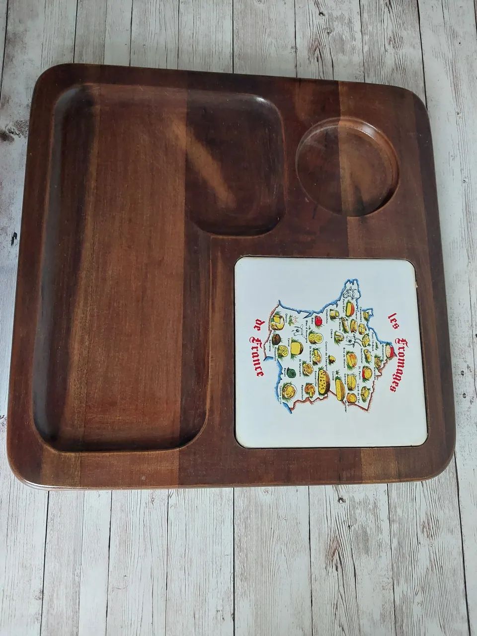 Tábua de corte vintage com mapa de queijos franceses tropical art anos 60 - Foto 2