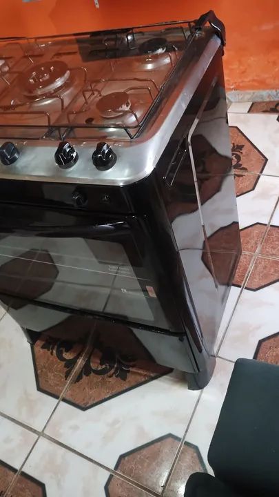 Vendo fogão 5 bocas, Esmaltec, em perfeito estado, funcionando tudo perfeitamente. - Foto 2