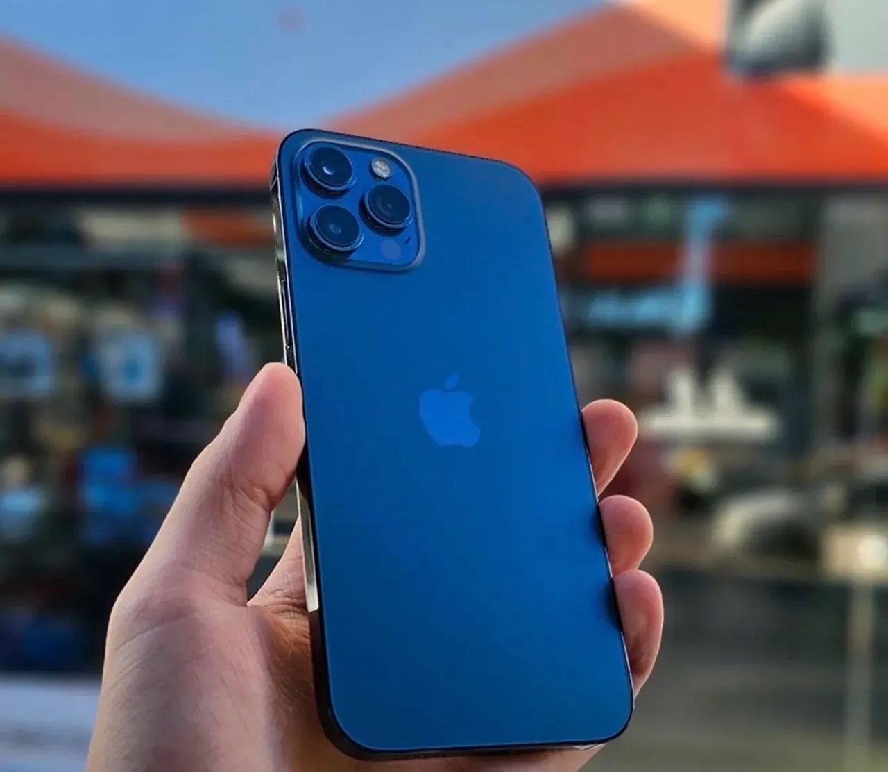 iPhone 12 Pro Max 256 Azul - Celulares e Smartphones