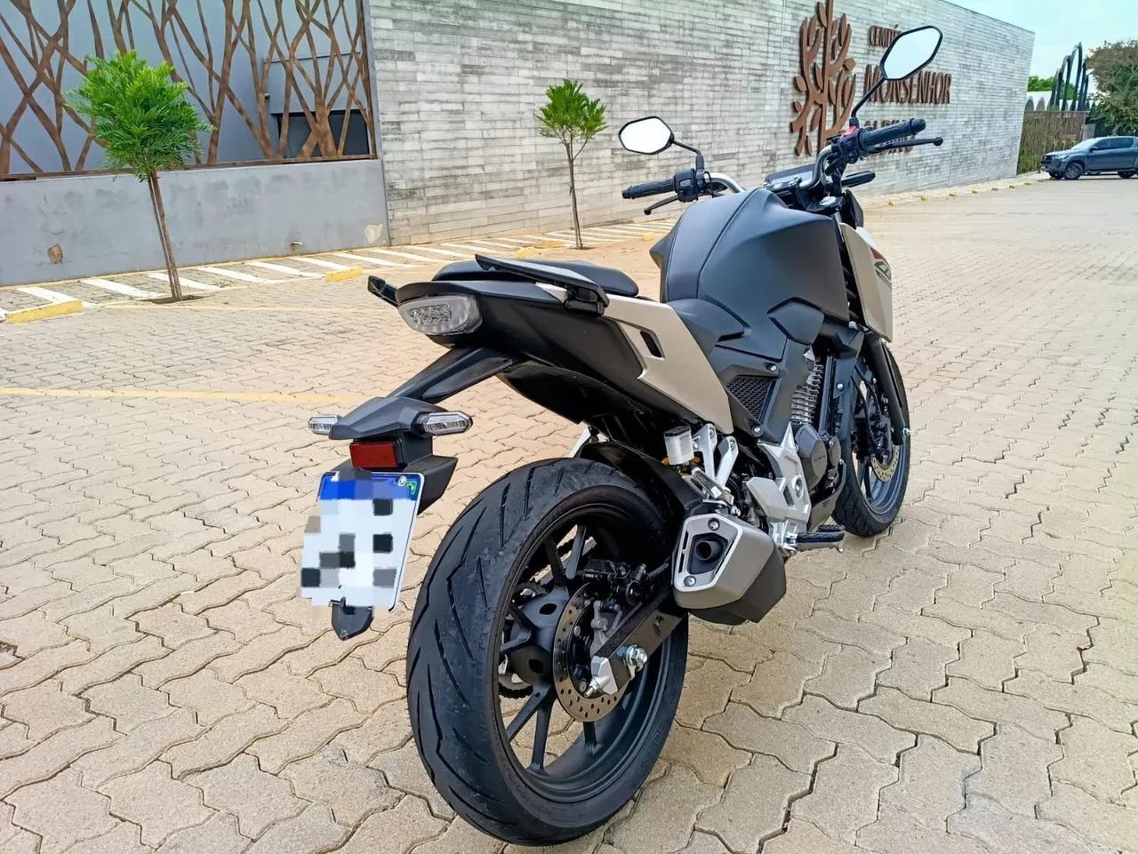 CB 300 - Foto 3