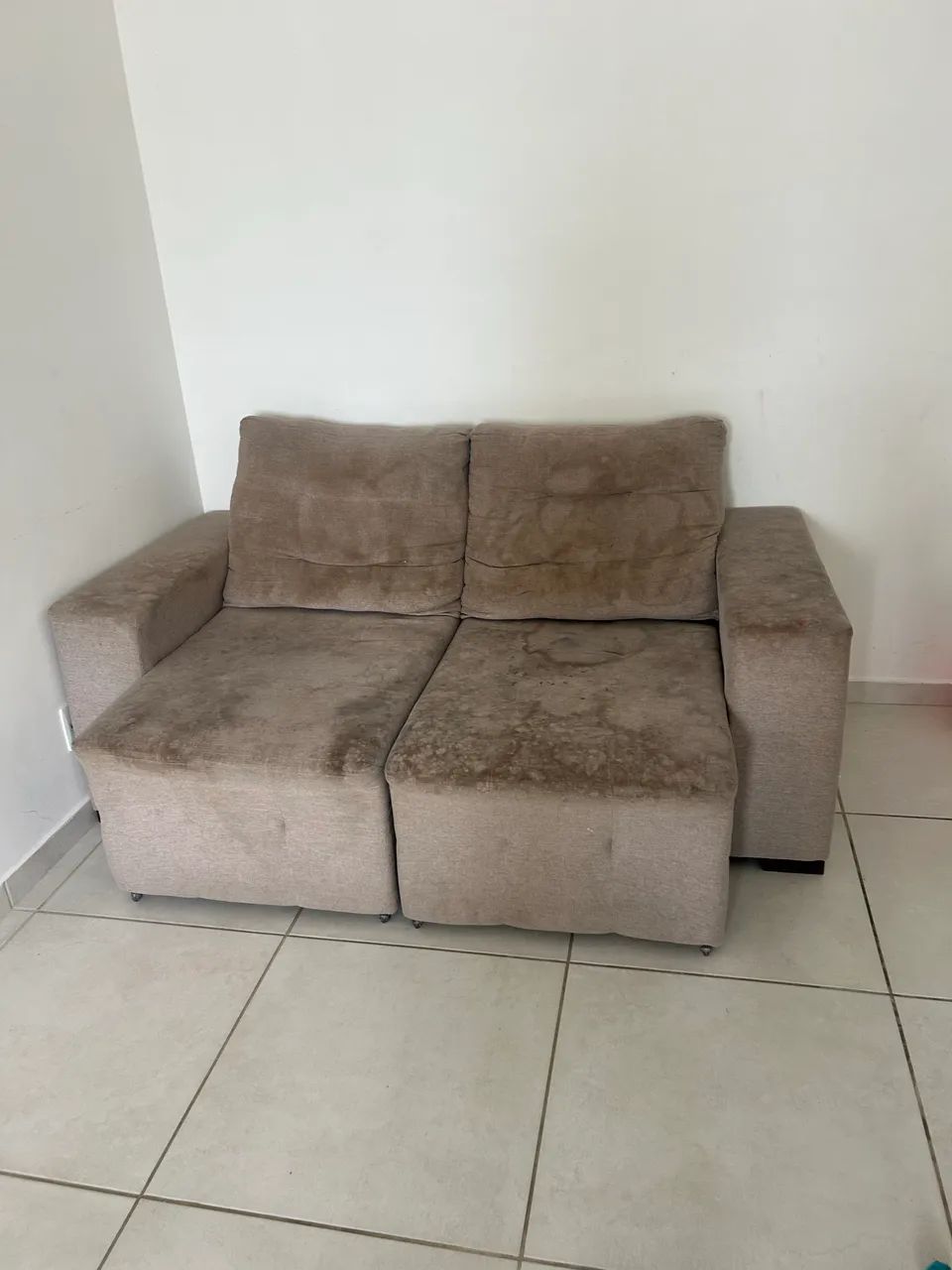 Sofá retrátil