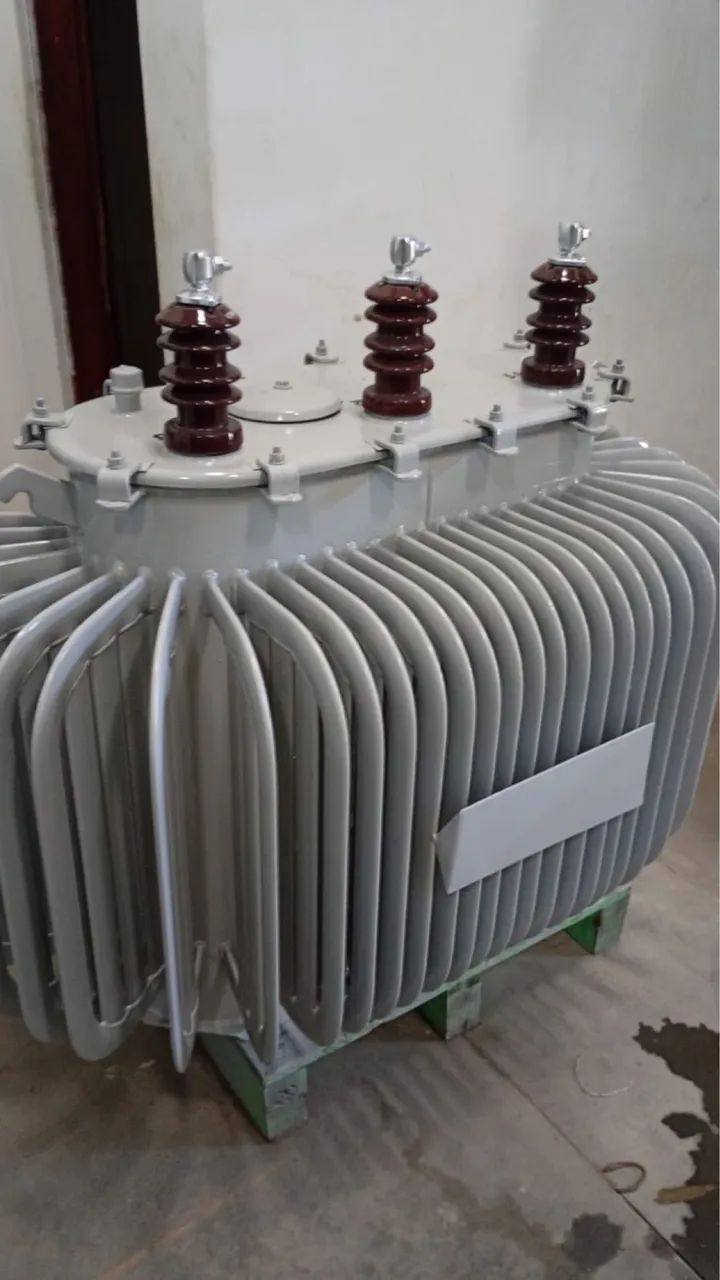 Transformador trifásico 225 KVA seminovo  - Foto 2
