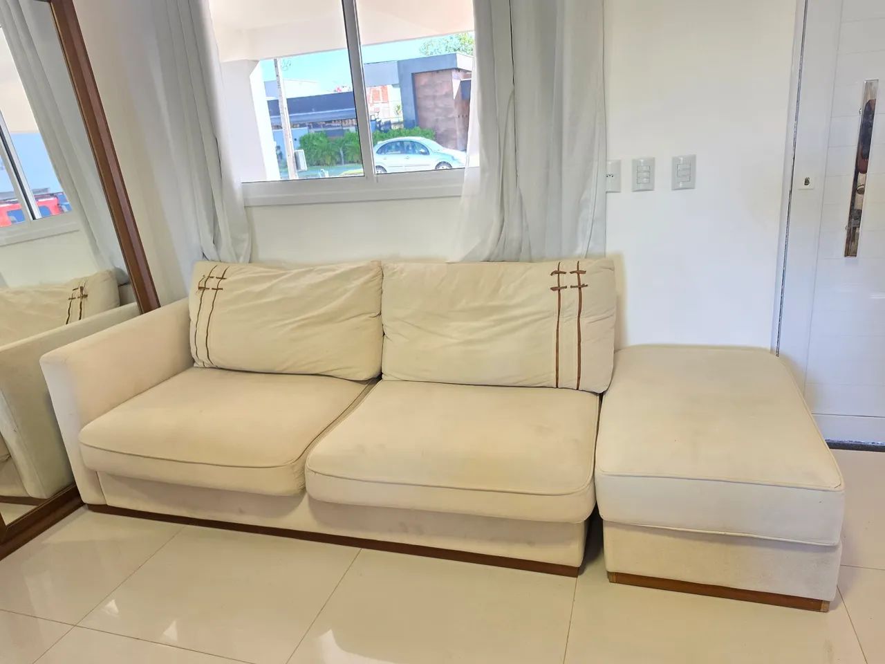 Sofá modular com mesinha embutida - Foto 2