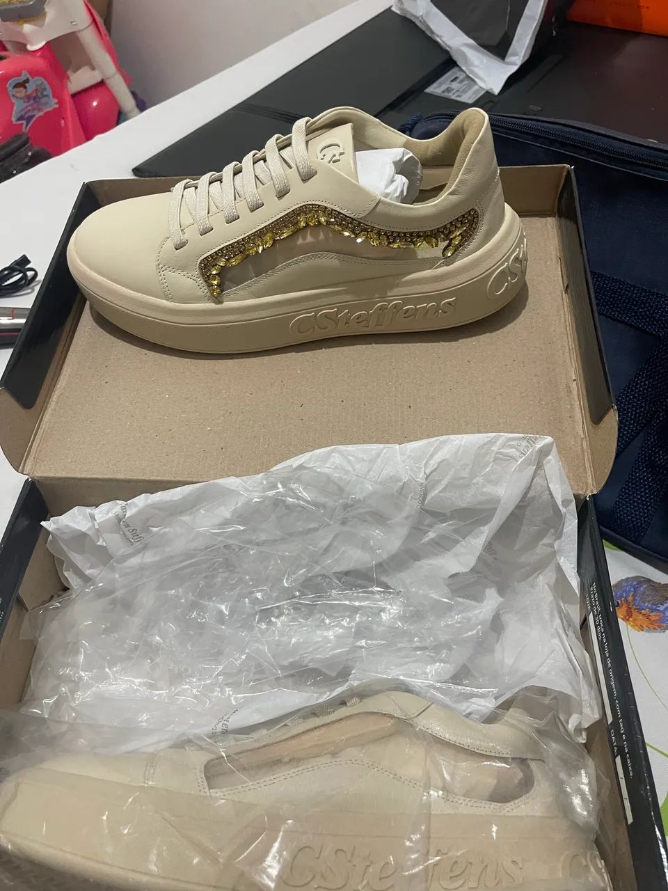 Tênis Carmen steffens, original nunca usado na caixa - Calçados
