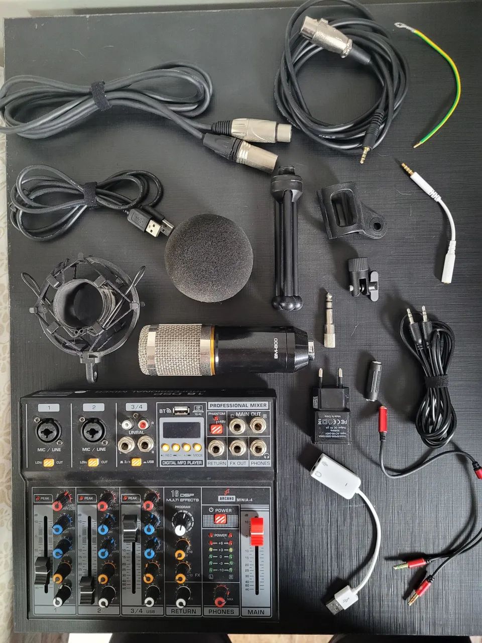 Microfone condensador BM800 + Mesa de som