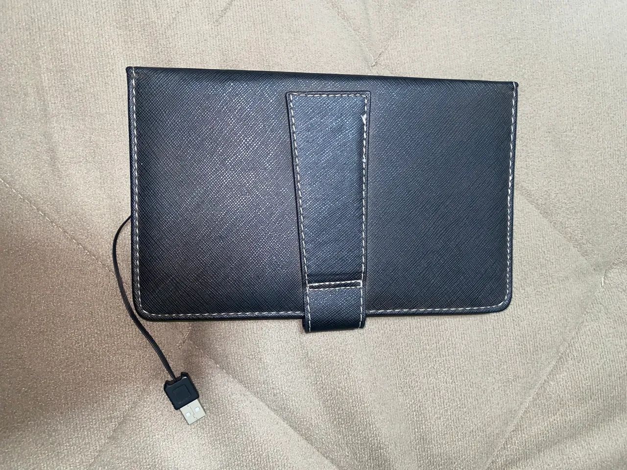 Capa com teclado para tablet 428512988742952961