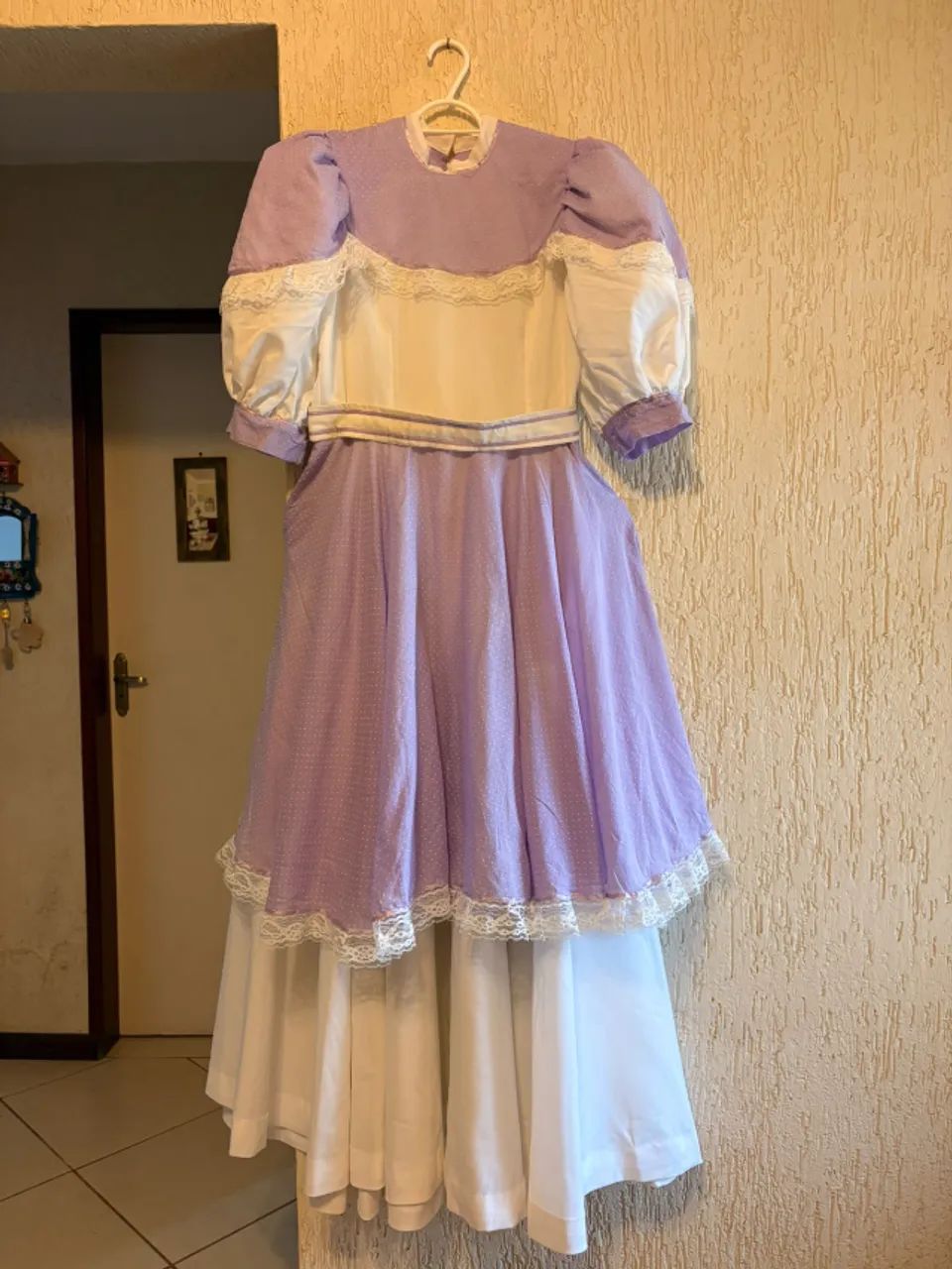 Vestido de prenda lilás