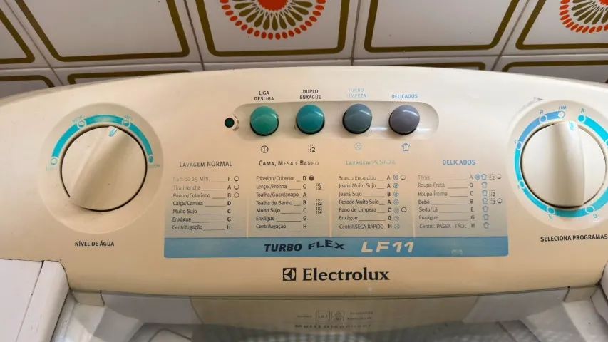 Máquina de Lavar Roupas (Electrolux) - Foto 3
