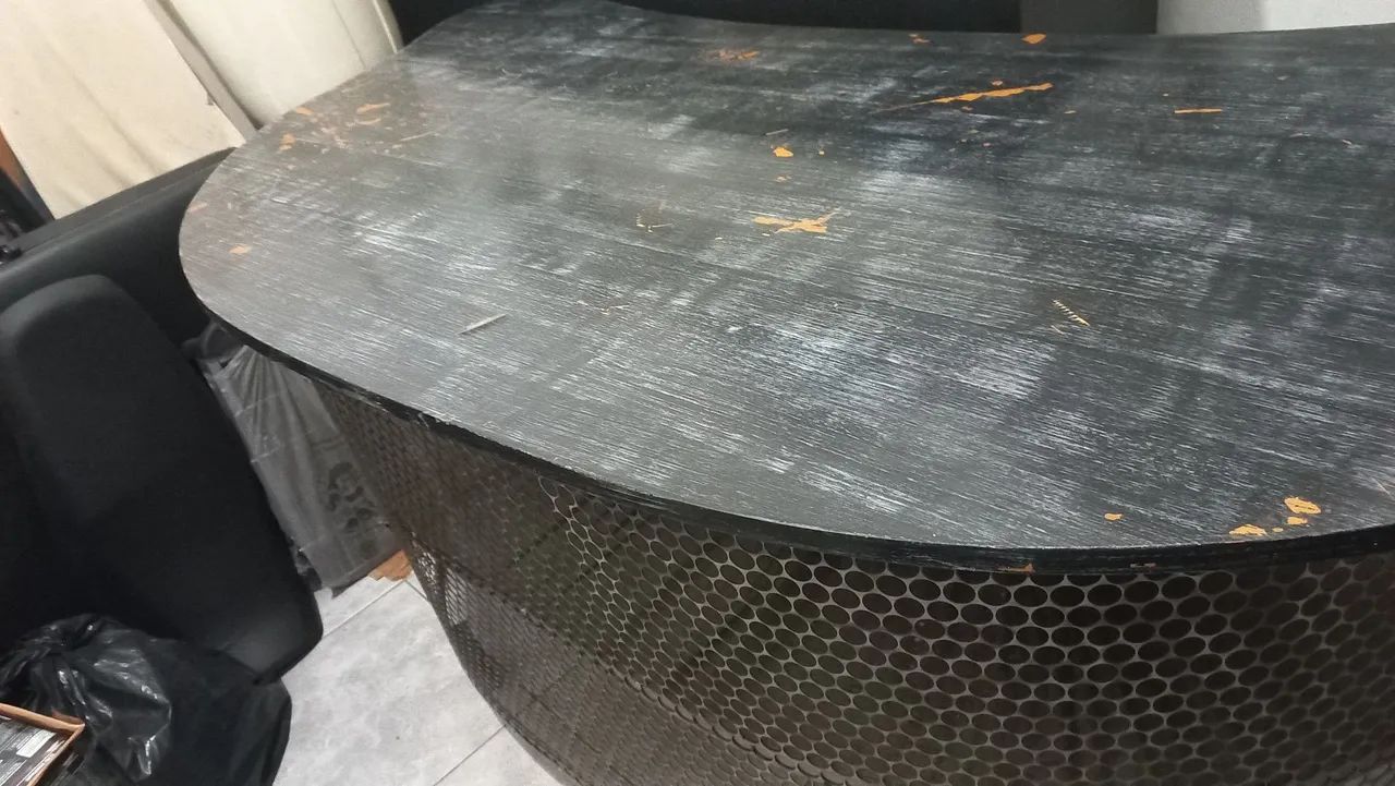 Mesa metálica resistente com rodas  - Foto 5