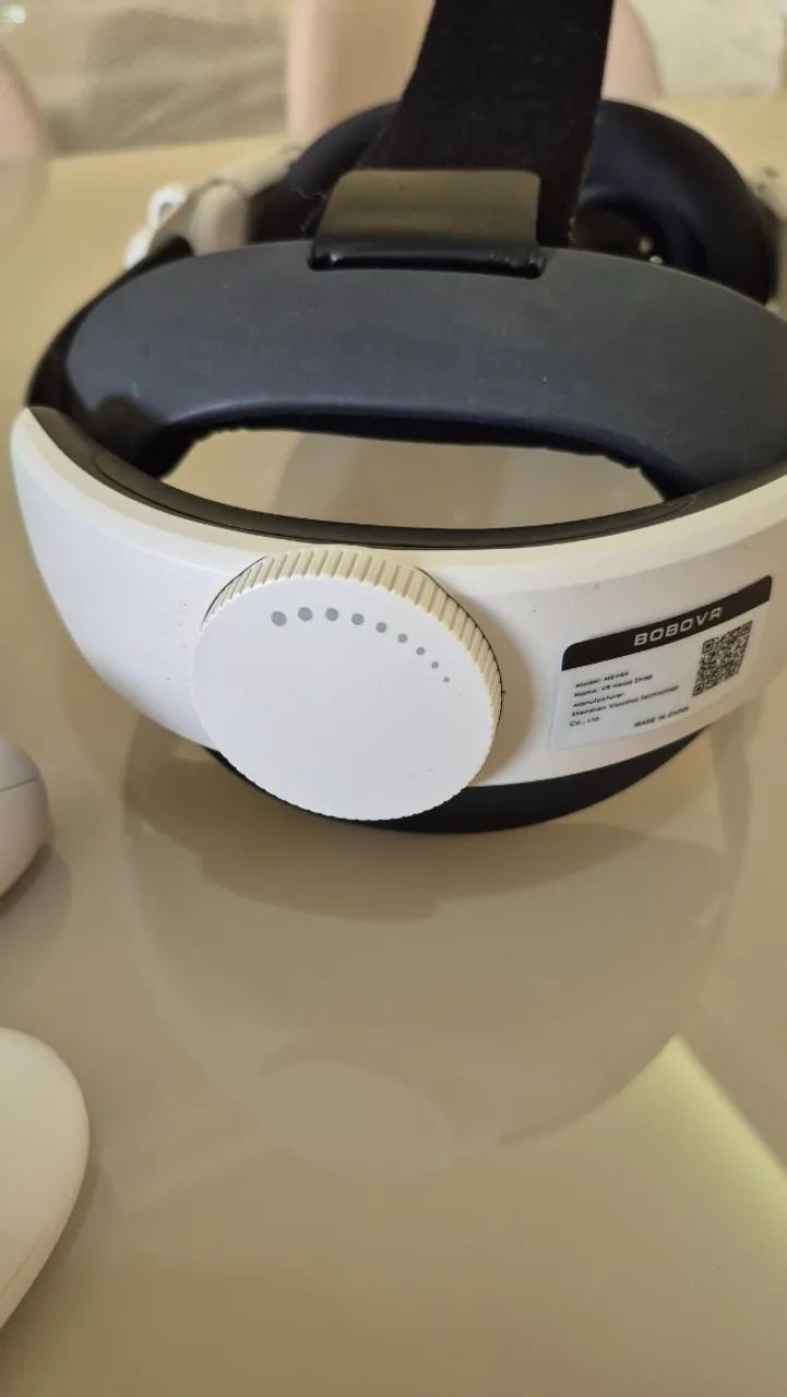 Meta Quest 3 128 GB + Suporte BOBOVR e Cabo USB - Foto 5
