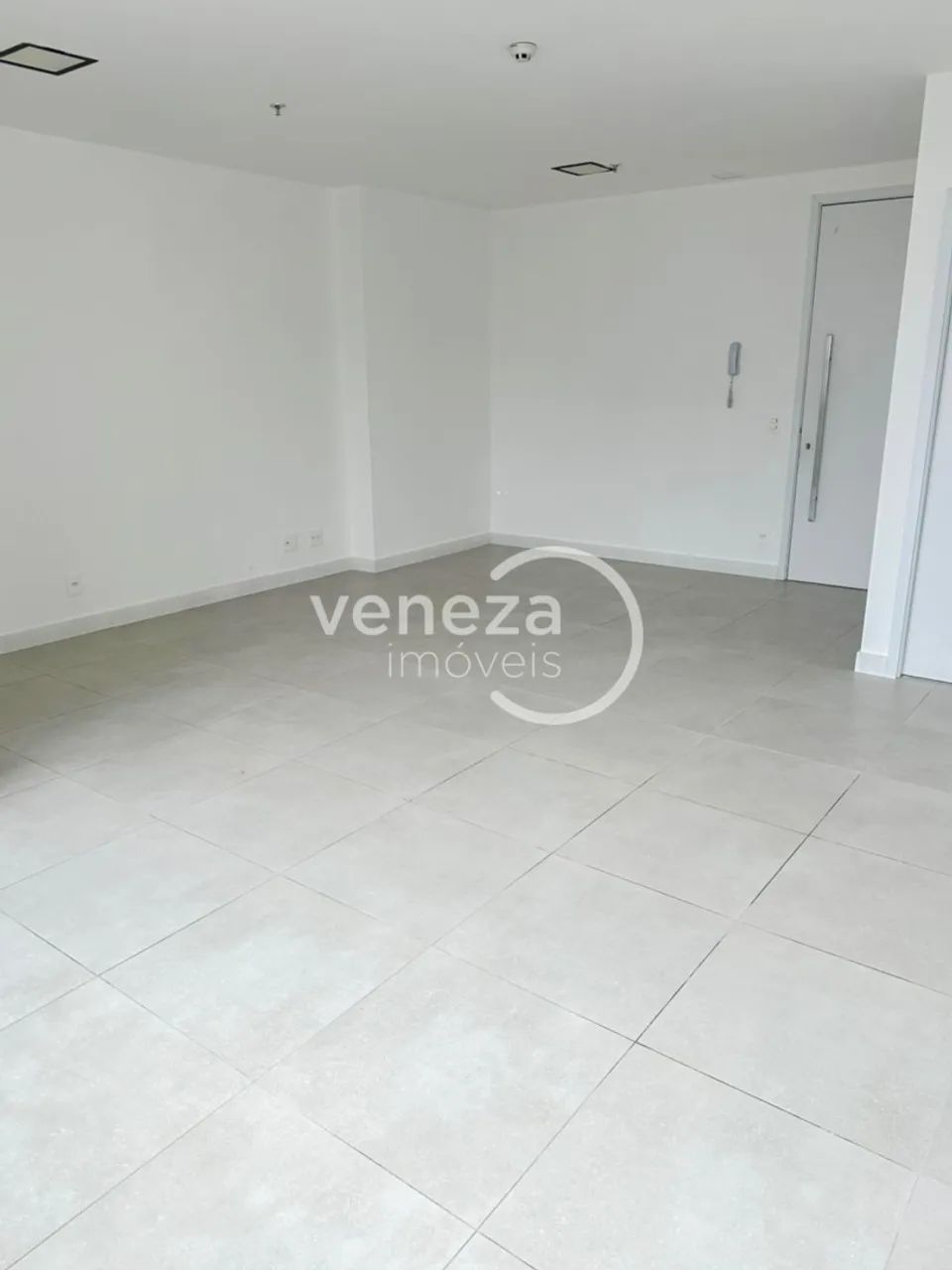 Sala comercial para alugar no Edifício Atsushi Yoshii Tower, Gleba Palhano - Foto 4