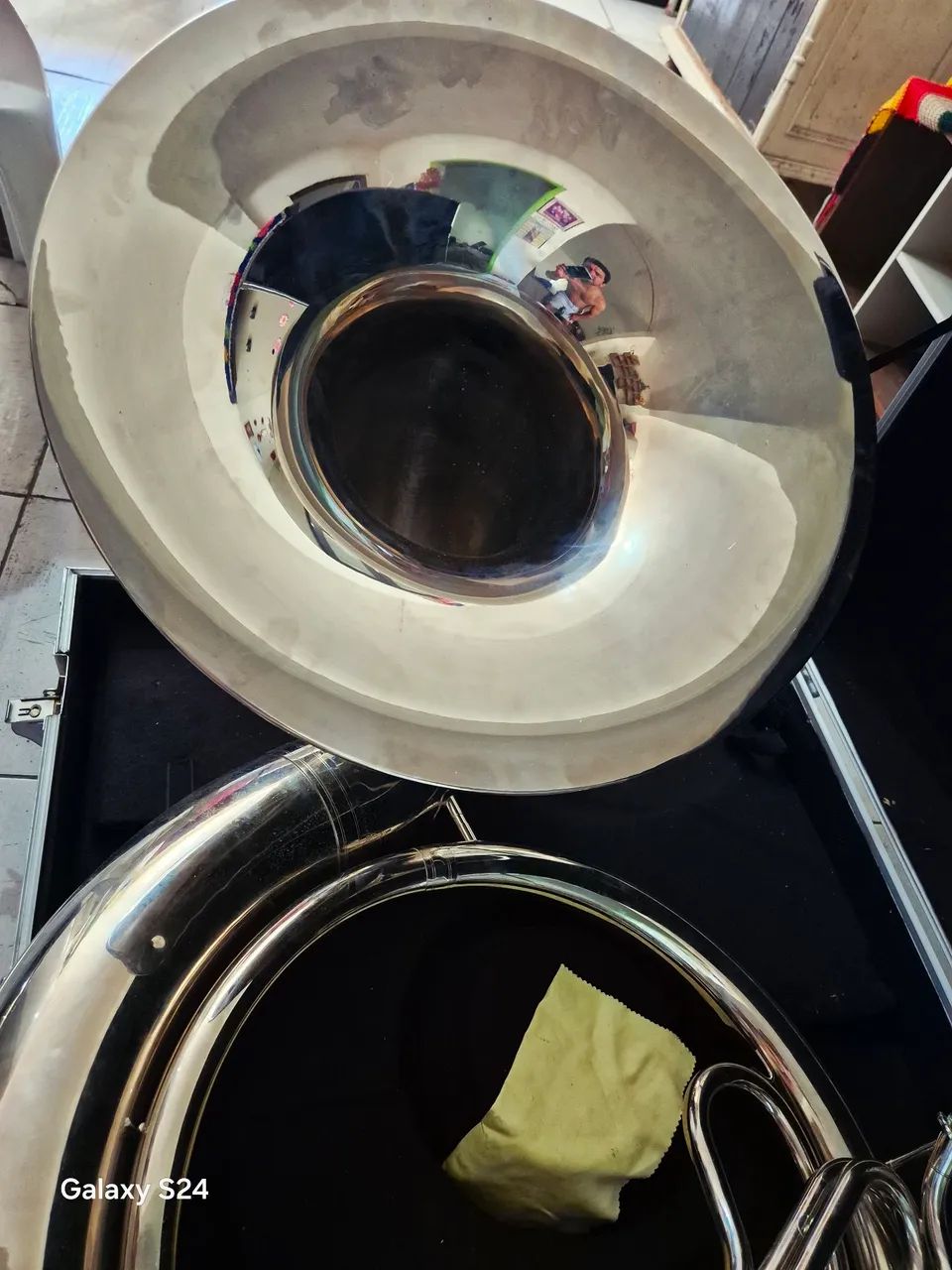 Vendo sousafone de gatilho com case - Foto 2