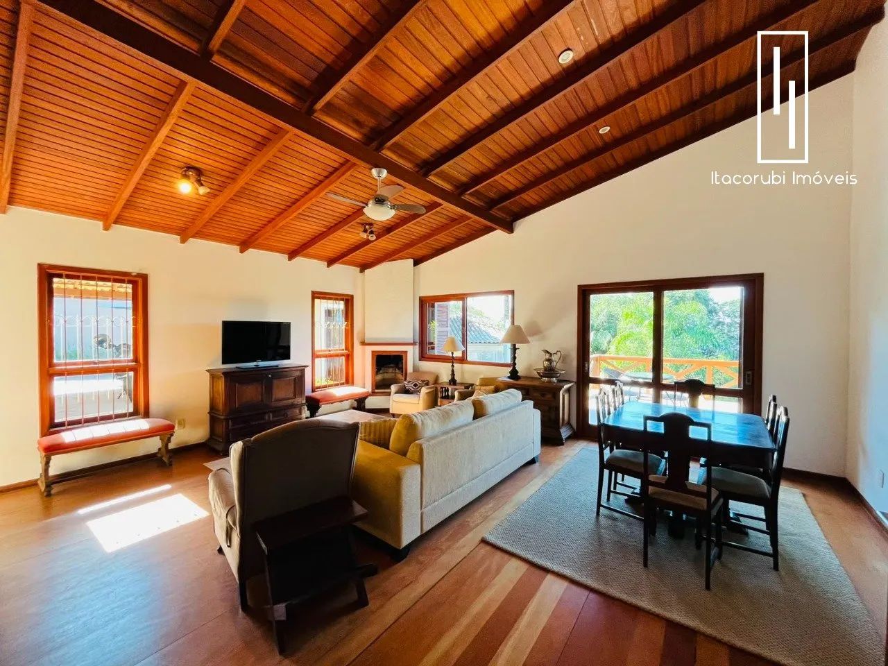 Excelente casa com vista para a Lagoa da Conceição - Foto 2