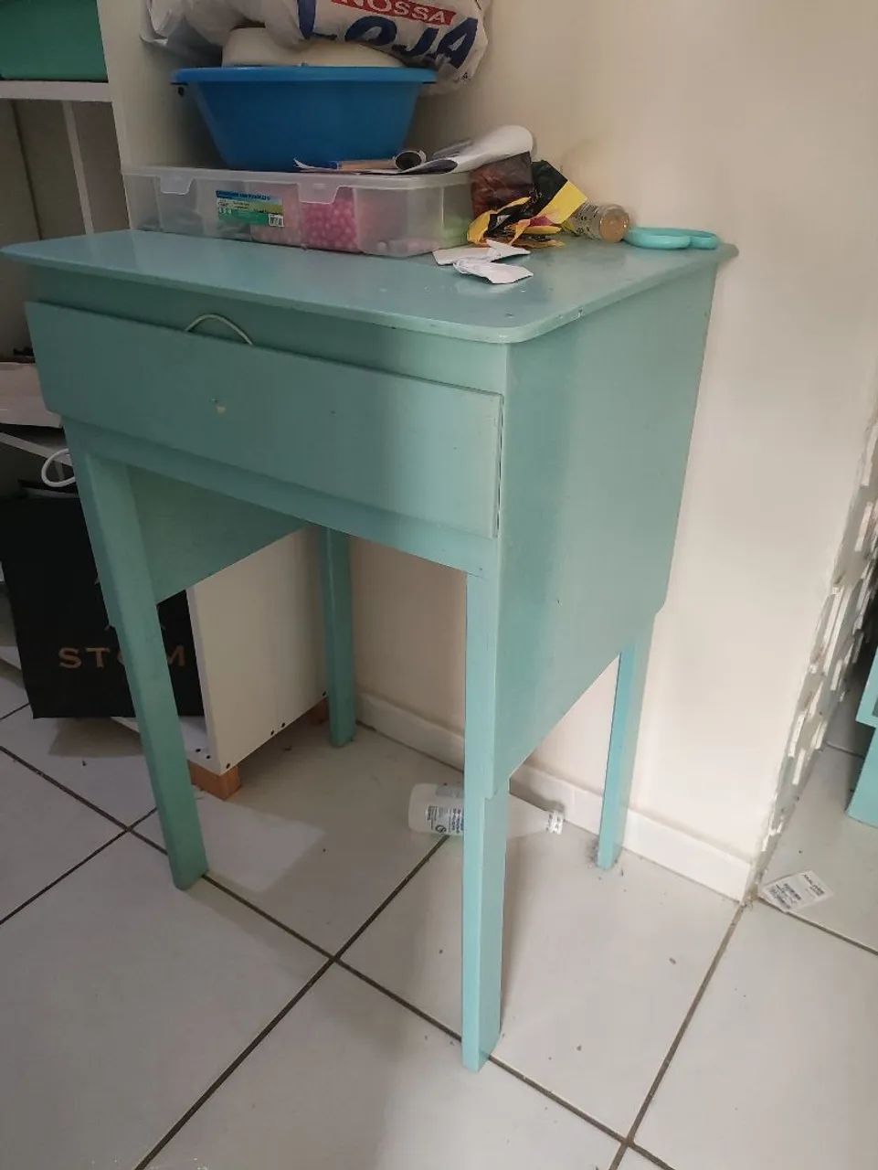 Mesinha de cabeceira para doação 