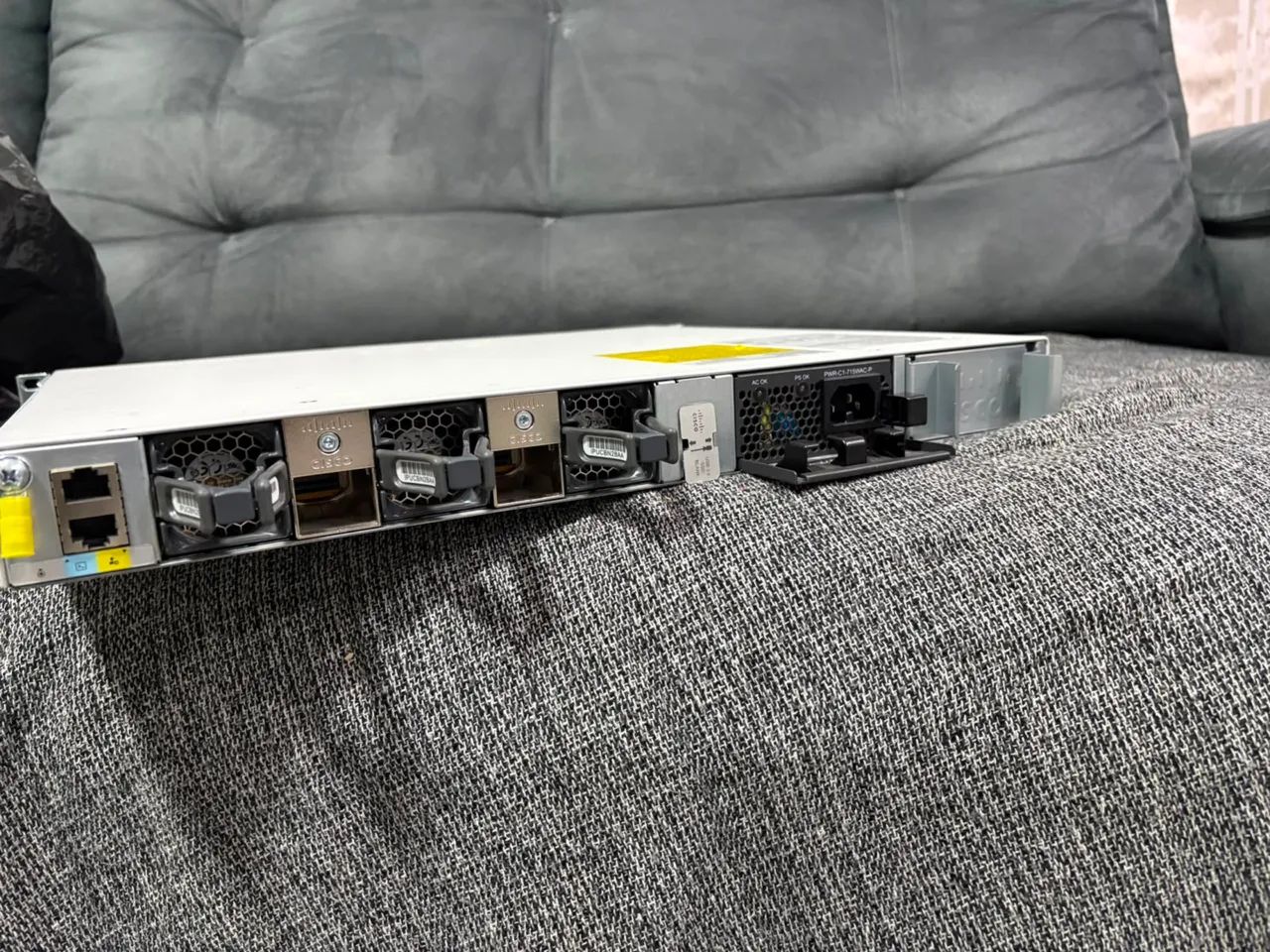 Switch Cisco Catalyst 9200l Com 48 Portas Gigabit Poe+ - Foto 5