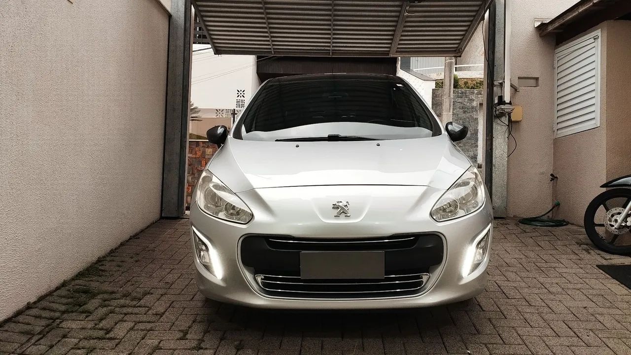 Peugeot 308 308 Feline/Griffe 1.6 Turbo 16V 5p Aut. 2014