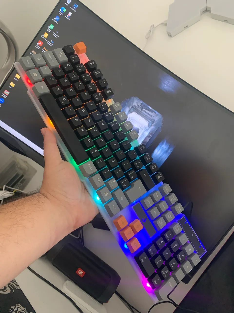 Teclado Gamer Semi-mecânico 418417357431121922