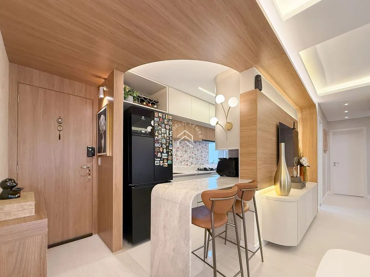 Apartamento Mobiliado com 3 Quartos e 79m² - Capão Raso - Foto 2