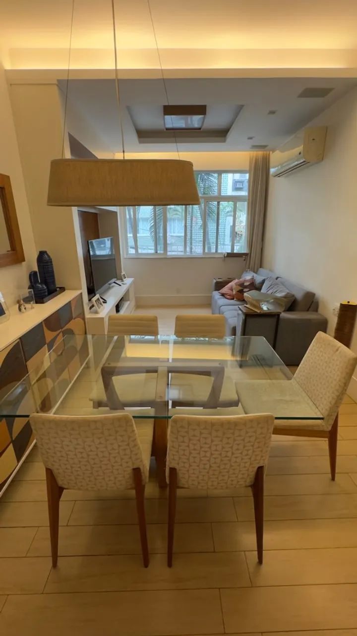 Mesa de jantar com tampo de vidro e 5 cadeiras  - Foto 5
