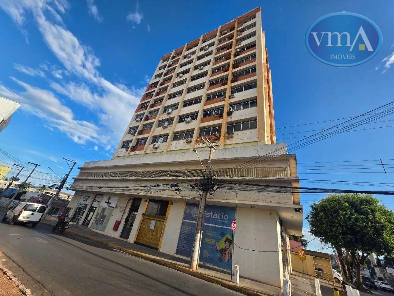Vendo ou Alugo Apartamento 142,00 m², 2 dormitórios sendo 1 suíte, Edifício OGT, Bairro Ce