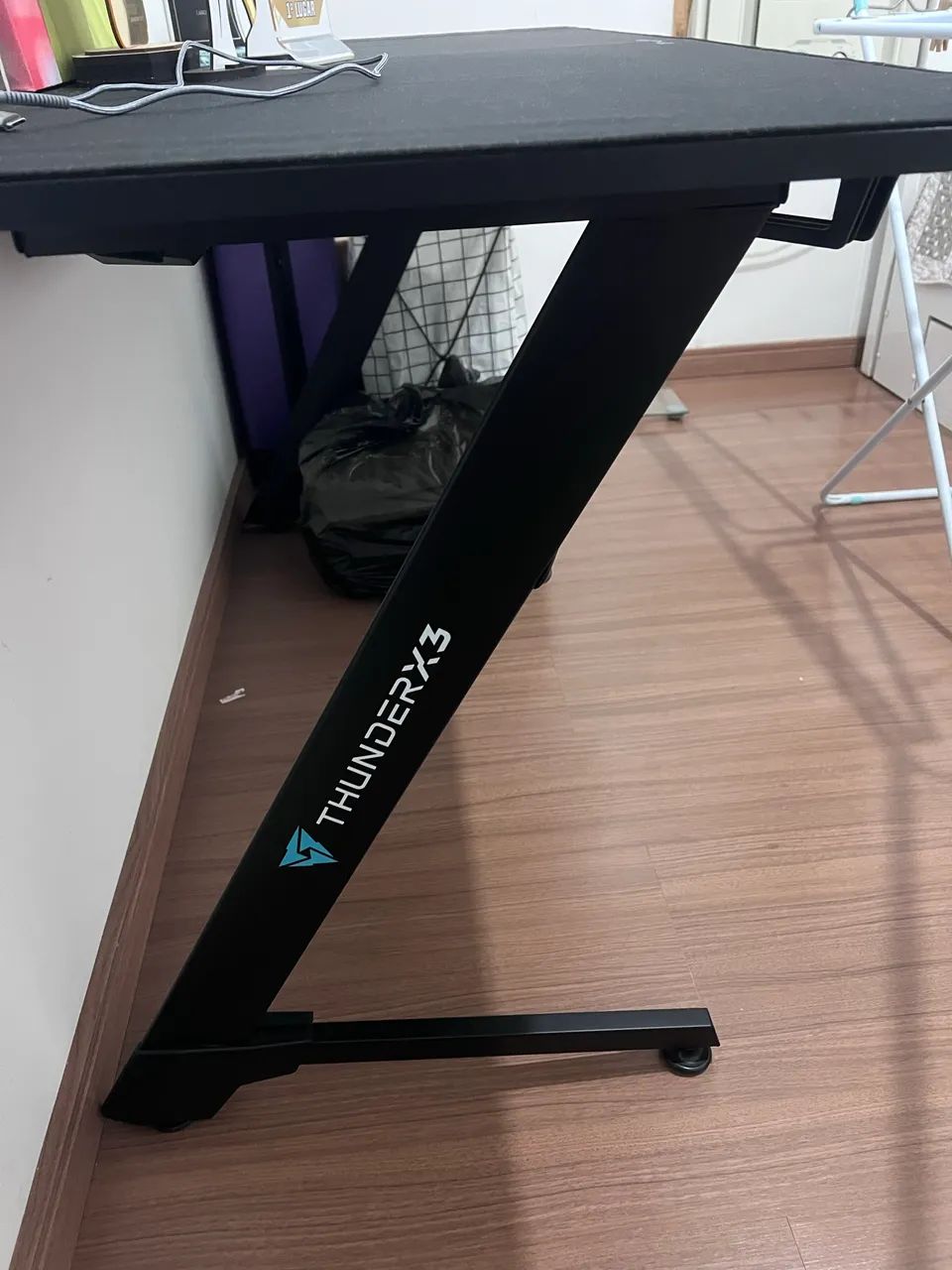 Mesa Gamer ThunderX3 ED5 - 1,40m - Foto 3