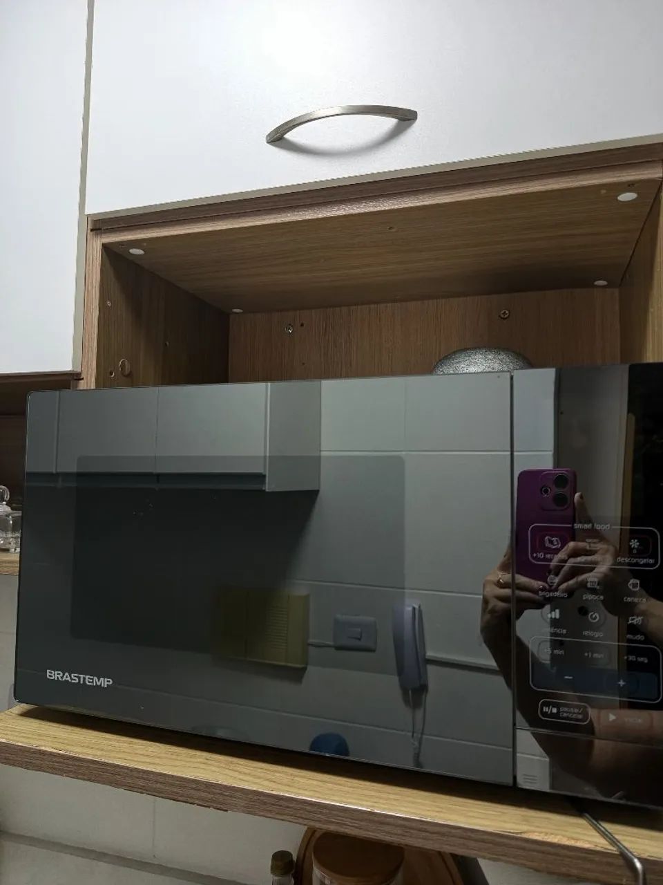 Microondas 32 L todo espelhado. 