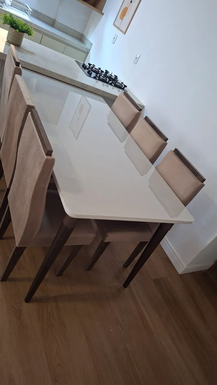Vendo mesa de jantar com 6 cadeiras - Foto 3