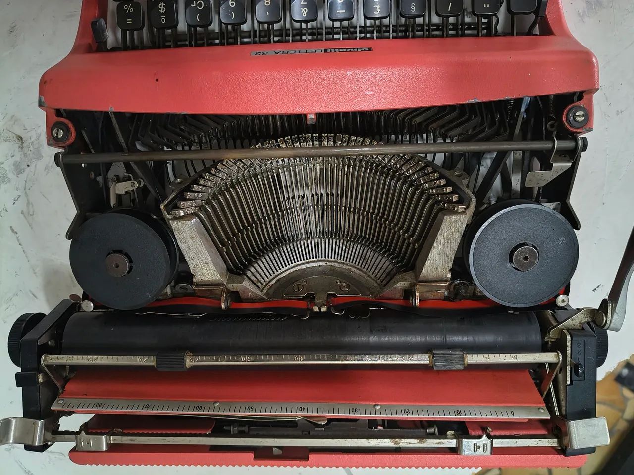 Máquina de escrever Olivetti lettera 32 - Foto 4