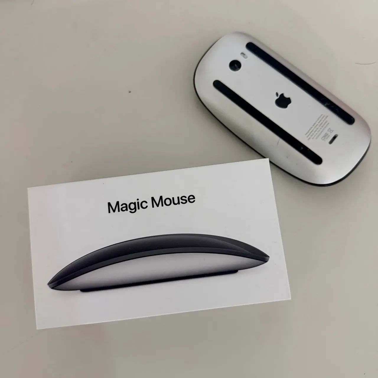 Apple Magic Mouse Preto Original - Modelo A1657 - Com Caixa Original - Foto 5