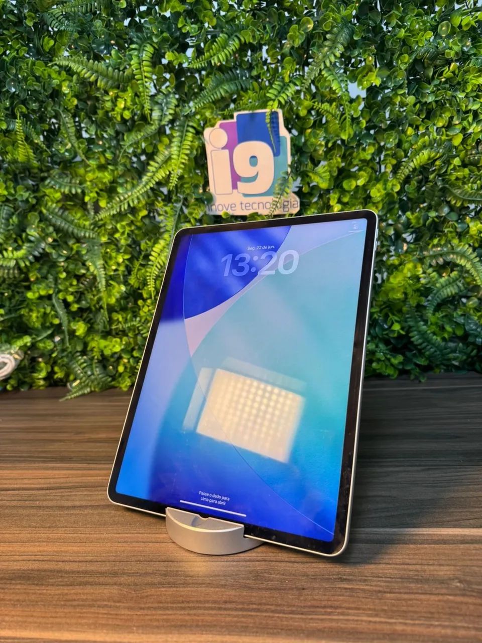 IPAD PRO 6ºGERAÇAO M2 256GB SILVER COM CAPA E TECLADO - Foto 3