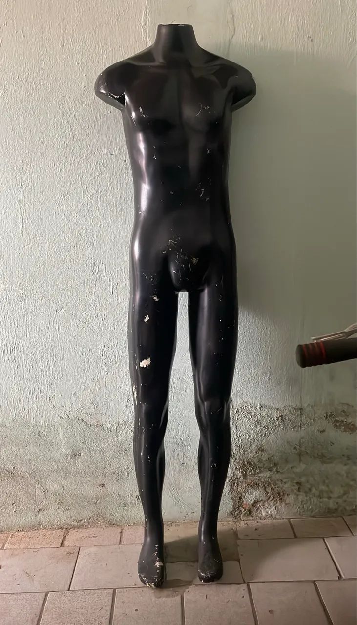 Manequim Masculino Preto