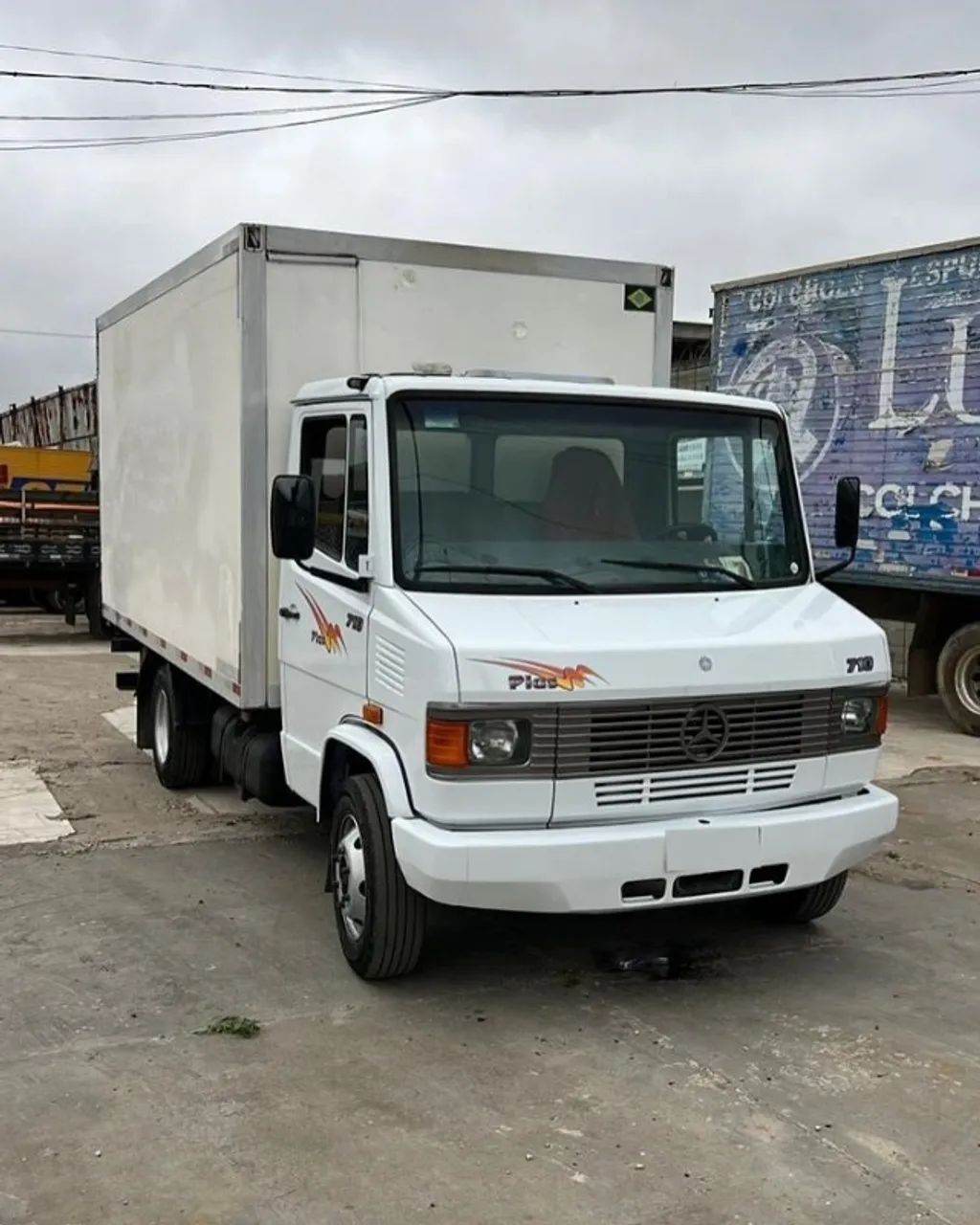 MB 710 Plus 4x2 Bau - Foto 2
