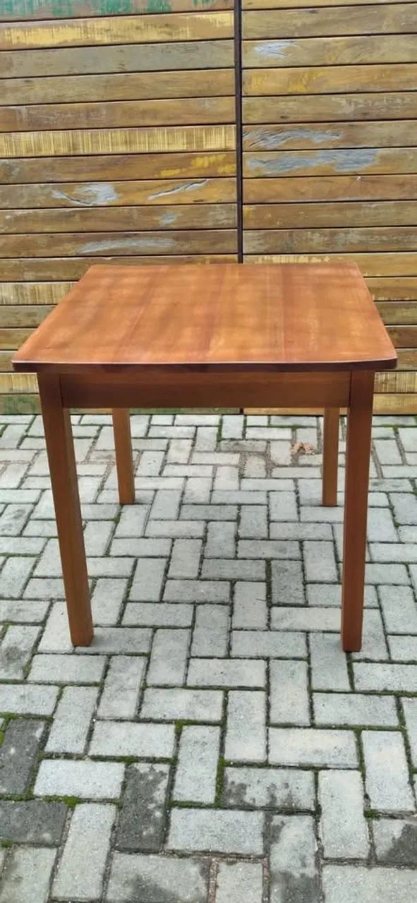 Mesa de Eucalipto 80 cm x 80 cm Envernizada - Foto 3