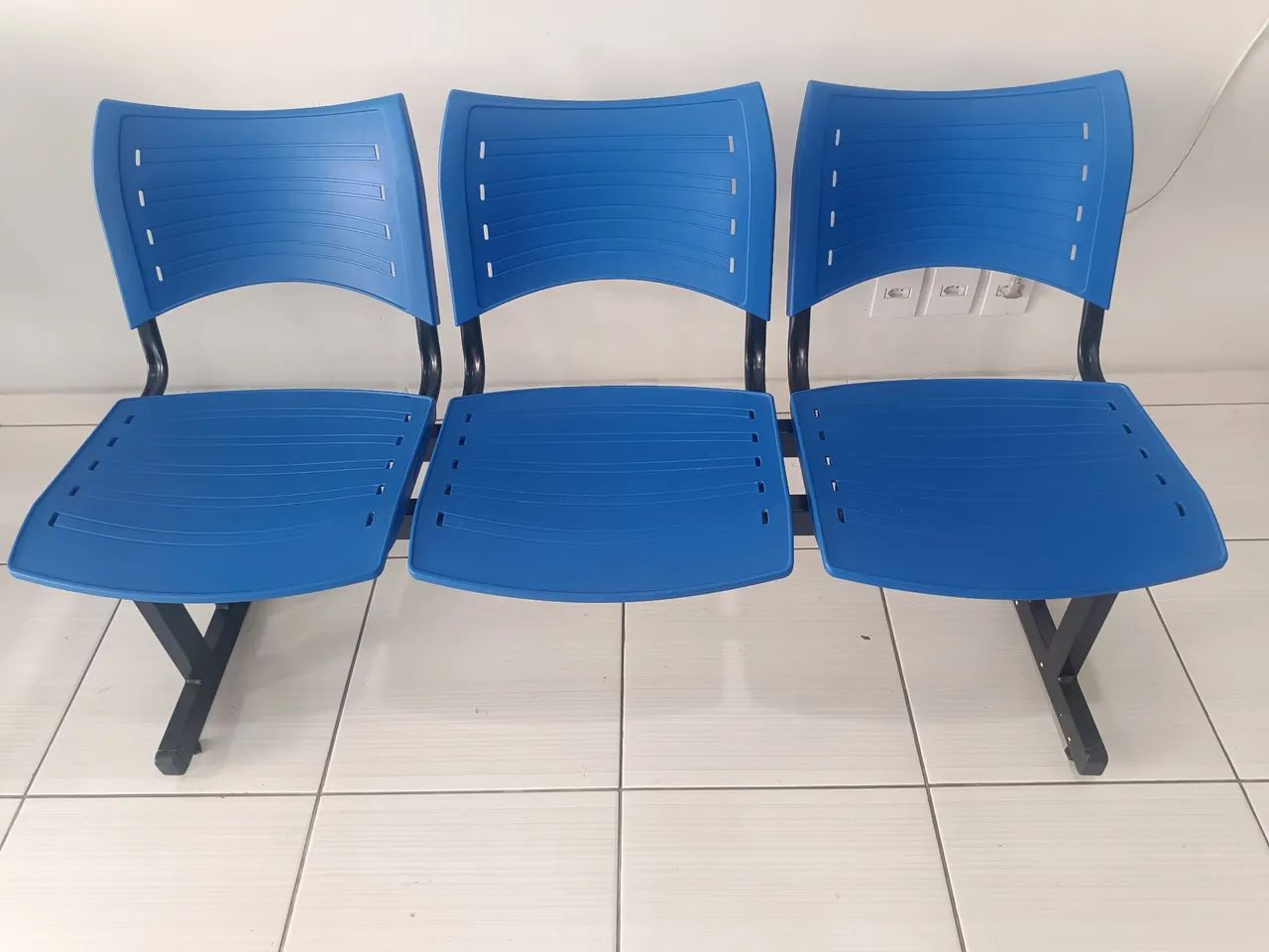 Vendo banco de espera 3 lugares 