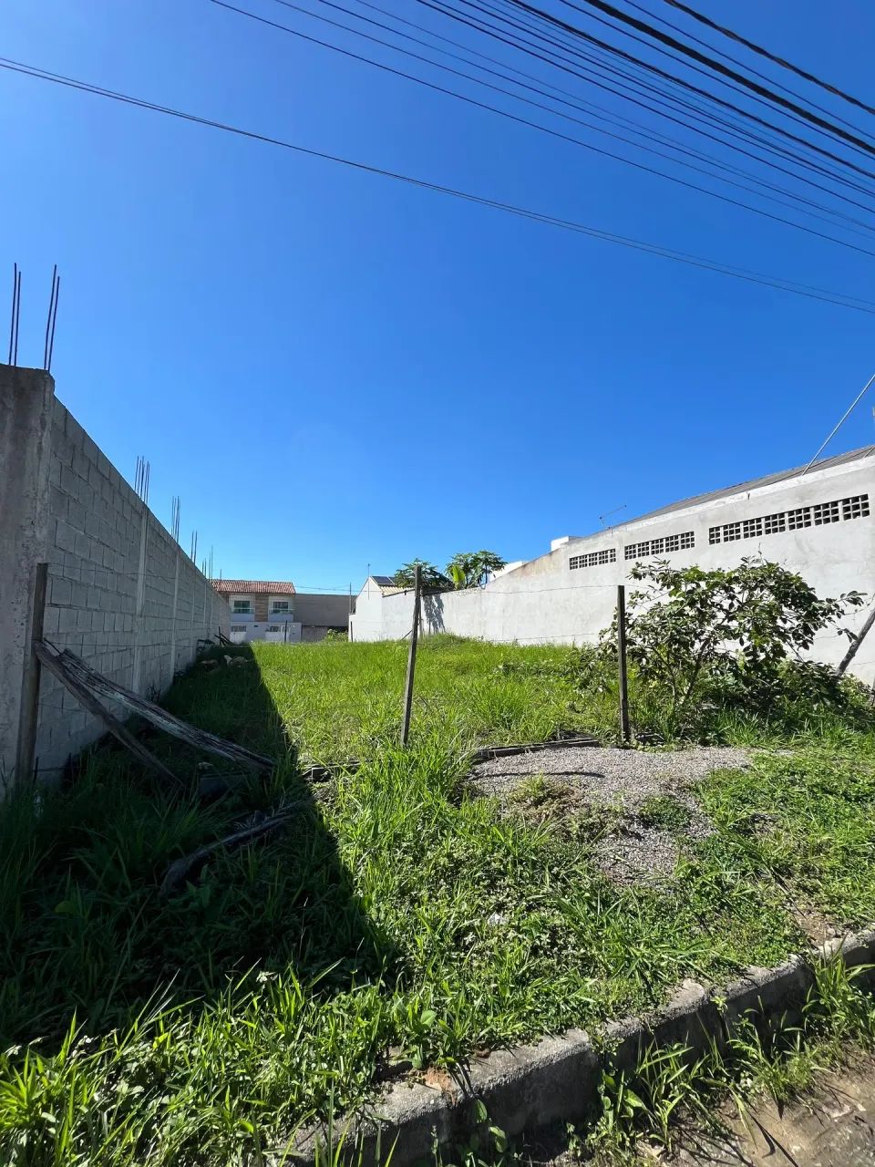 LOTE À VENDA NO SOLAR DO PORTO  SERRA