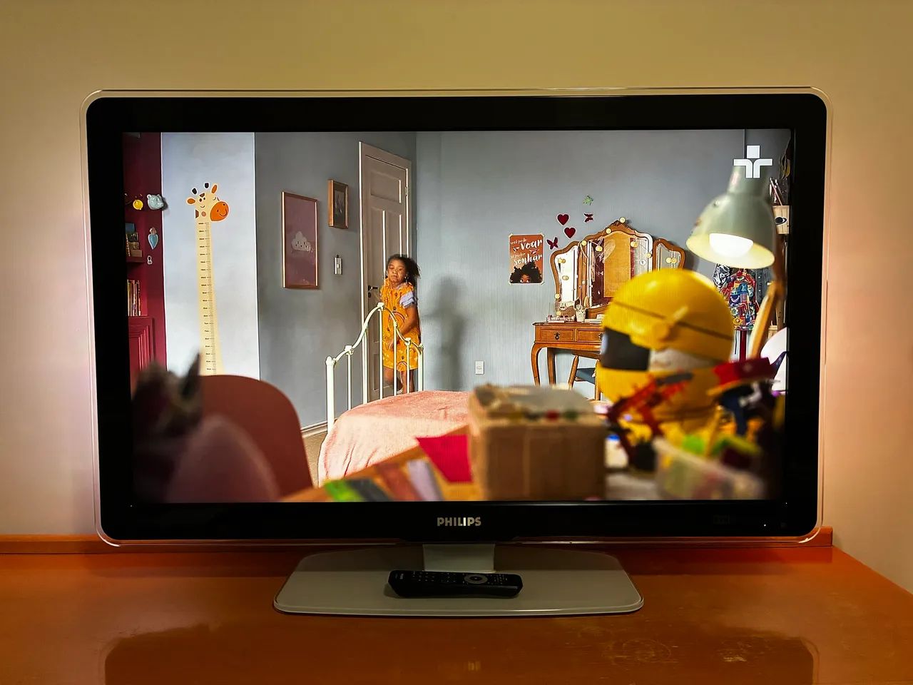TV 42 Philips Ambilight Full HD Com Conversor Digital - Excelente Estado