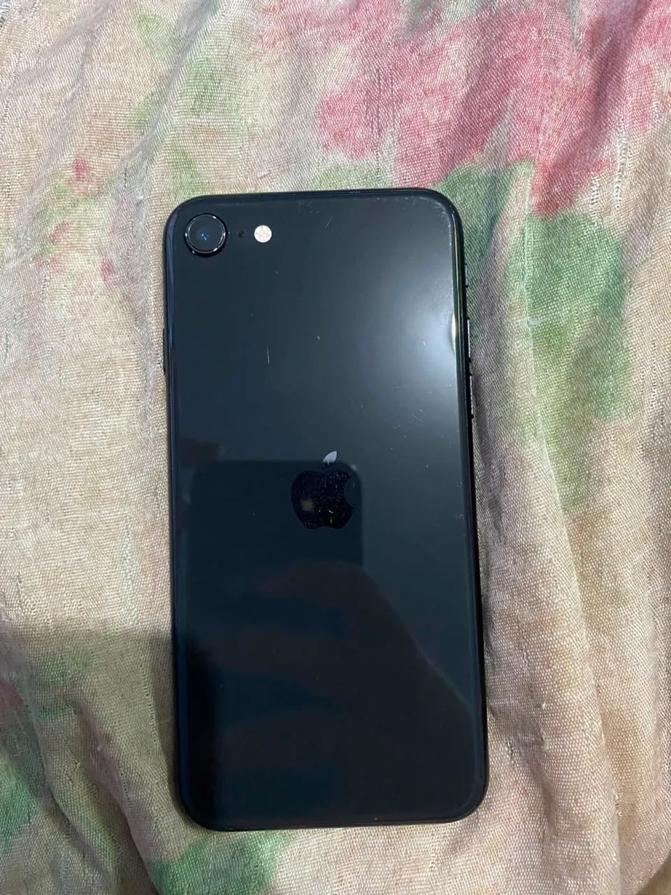 Troco iPhone SE de segunda geração 