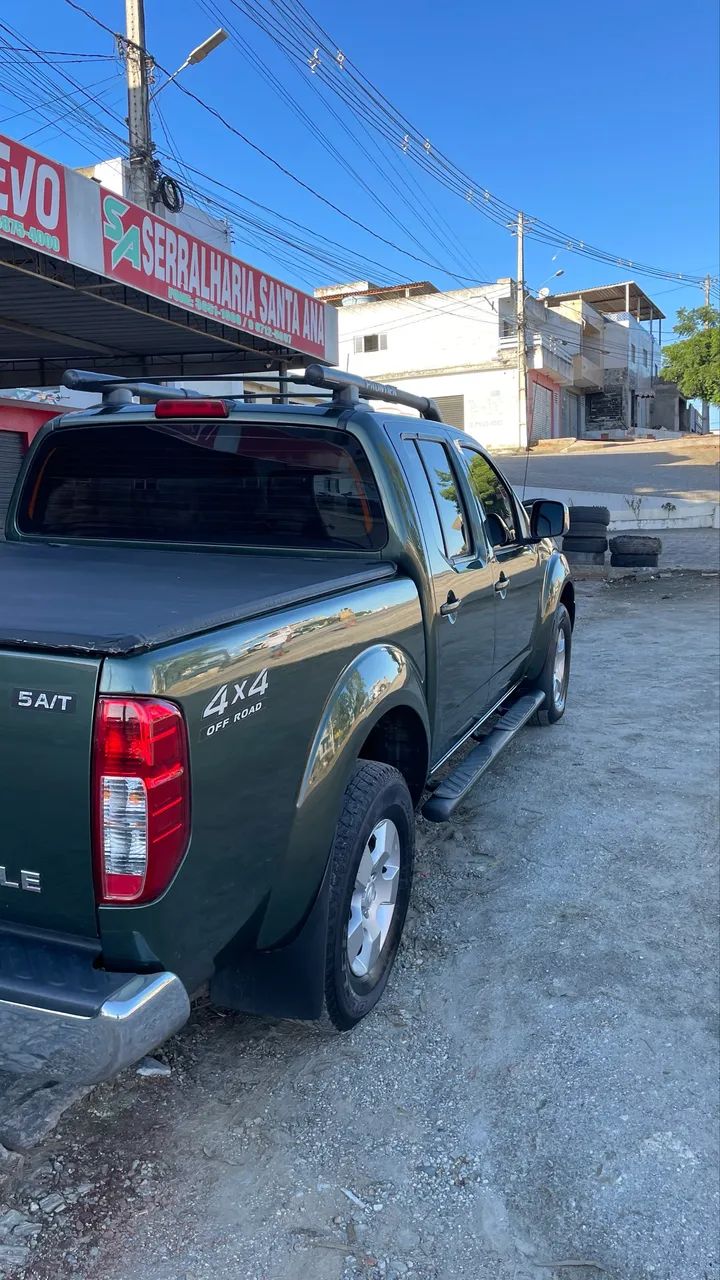 Nissan Frontier Frontier LE CD 4x4 2.5 TB Diesel Aut. 2011