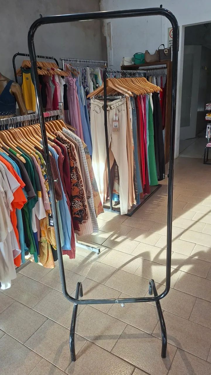Araras de Roupa - Foto 2